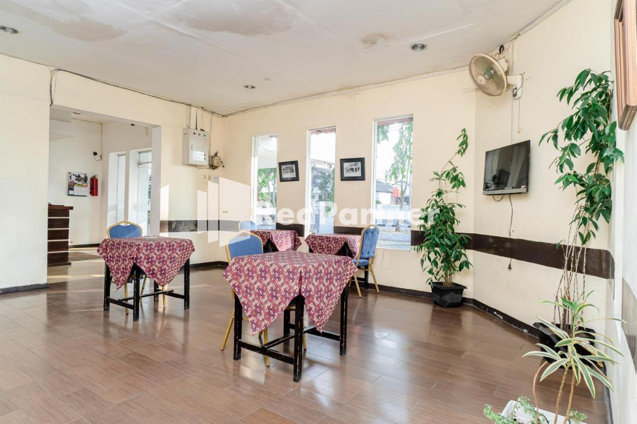 Cherry Pink Hotel Medan Mitra Reddoorz Екстер'єр фото