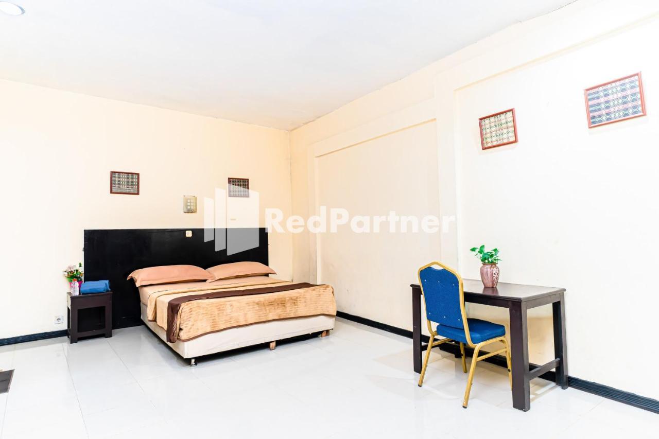 Cherry Pink Hotel Medan Mitra Reddoorz Екстер'єр фото